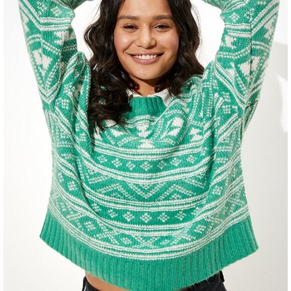 American Eagle Outfitters Sweaters - NWT American Eagle Green Fair Isle "Snow Drift" Sweater L Crew Neck